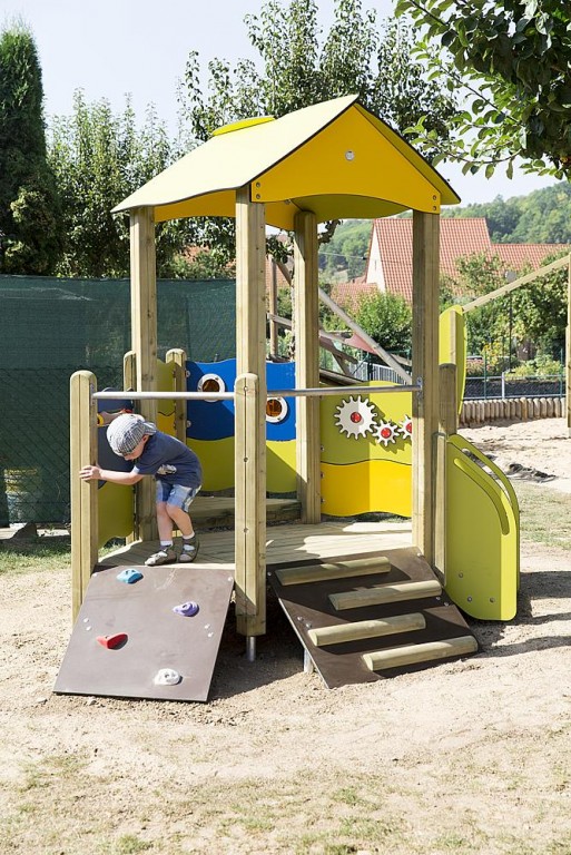 playo_Instalación_de_juego_Lisa_04