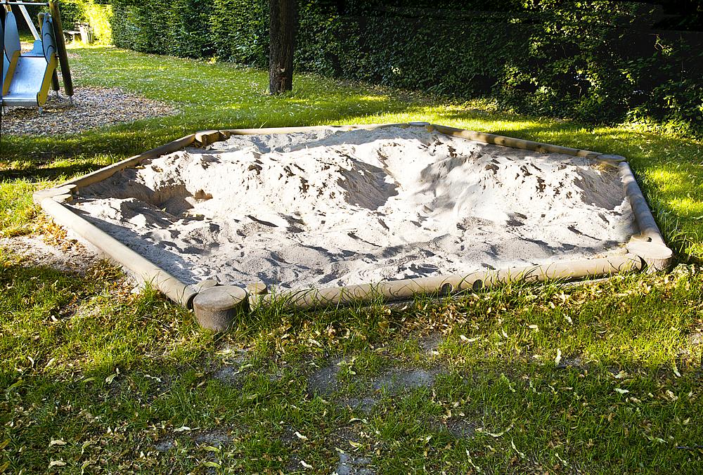 acqua_Cajón_de_arena_con_empalizadas,_hexágono_03