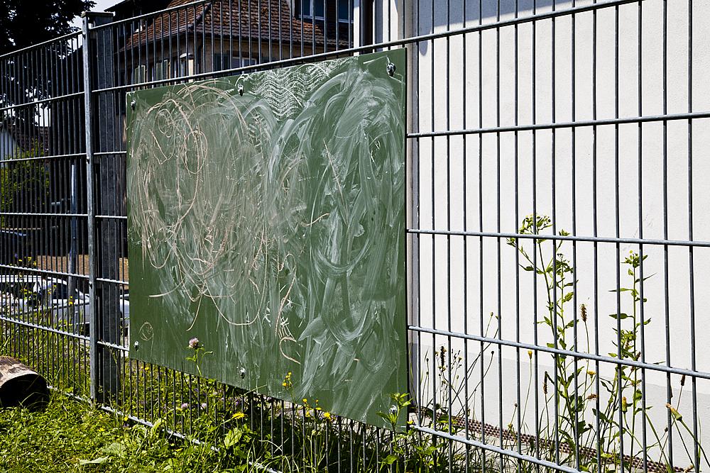 playo_Pizarra_de_dibujo_para_todo_tiempo_para_el_montaje_en_la_pared_01